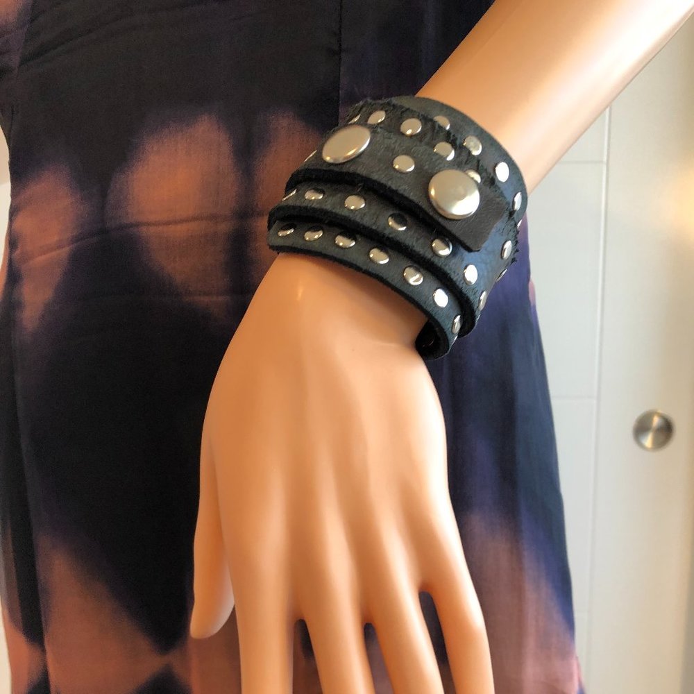 Leather bracelet